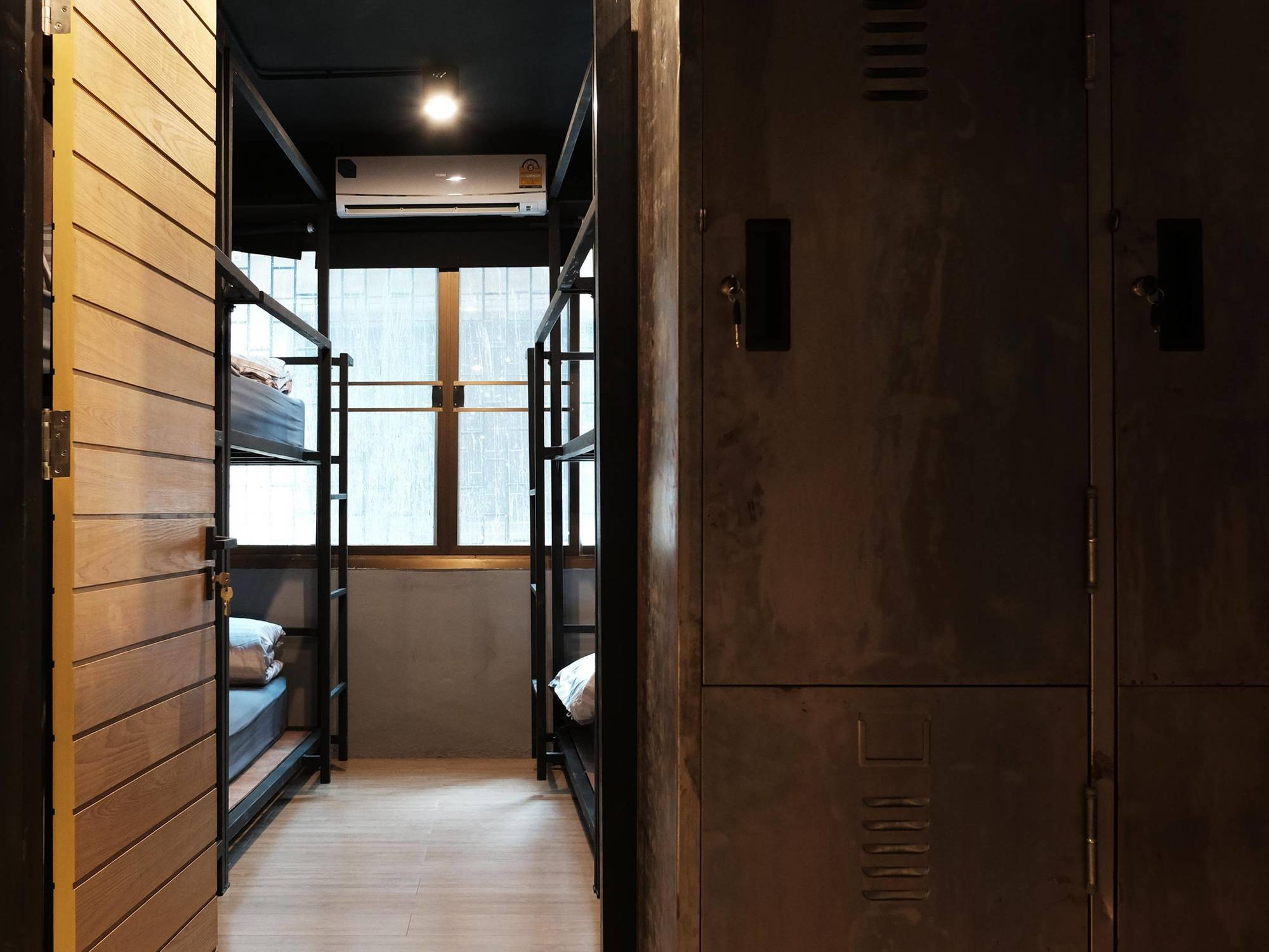 Nap@Pan Hostel Silom Bangkok Exterior photo