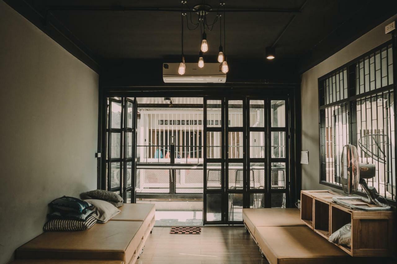 Nap@Pan Hostel Silom Bangkok Exterior photo